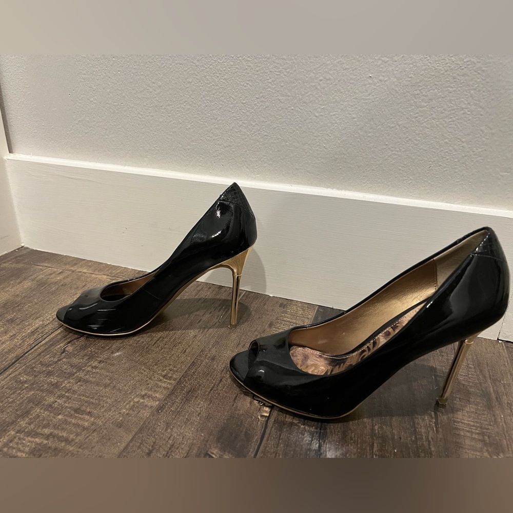 Sam Edelman black peep toe pumps with gold heel